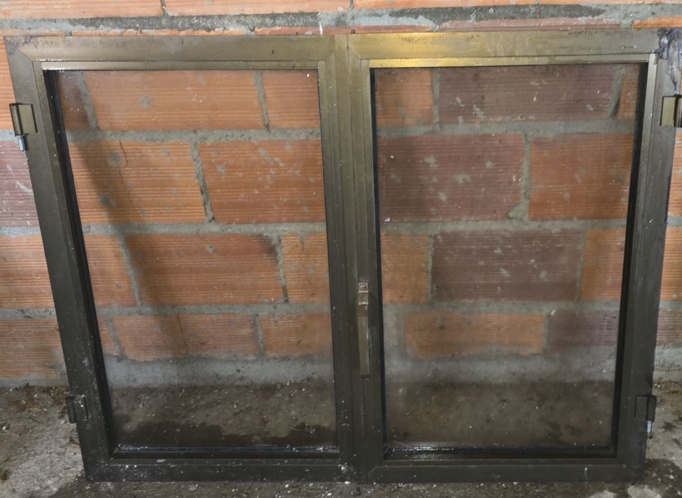 Vendo de portas e janelas de alumínio
