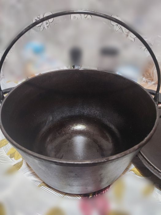 Продам казан чугунный