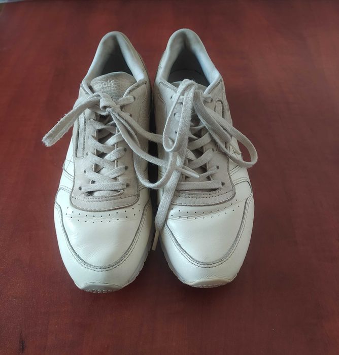 Buty damskie 37,5 Reebok classic leather beżowe BD3105