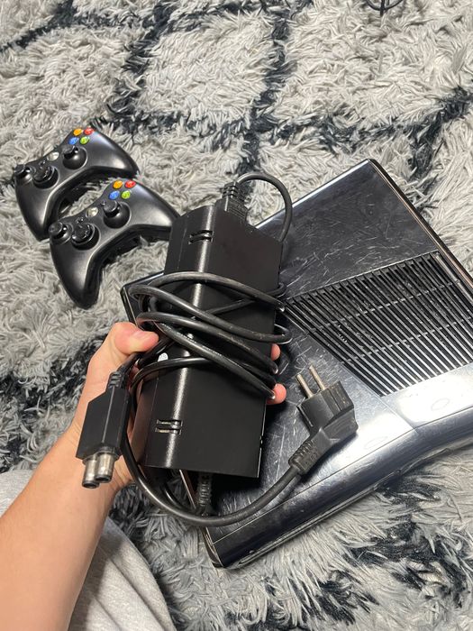 Xbox 360 S CONSOLE