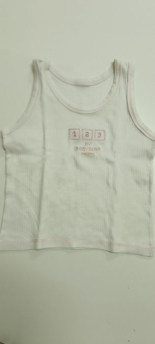 Camisola interior para bebé . Usada. Bordada. 1/3 meses