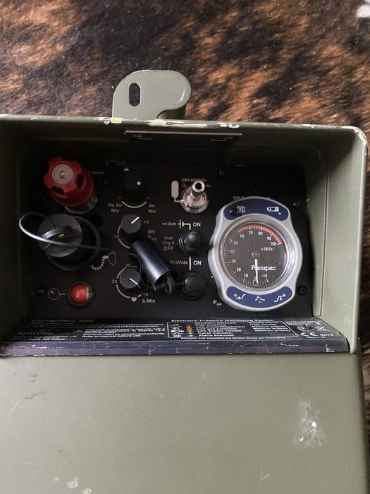 Апарат ИВЛ транспортный Smiths Medical  Pneupac  CompPAC 200 военный