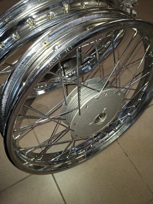 Odnowione wycentrowane kola kpl r18" wsk 125 b1 b3 pl chrom
