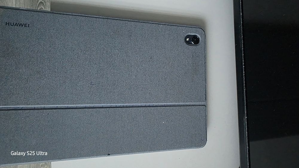 Планшет  Huawei M 6