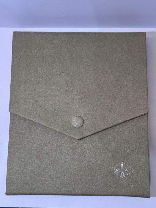 Коробки Van Cleef