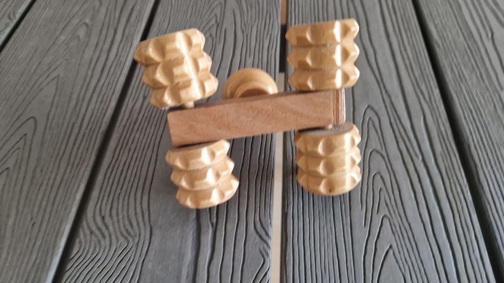Rolo de massagens de madeira