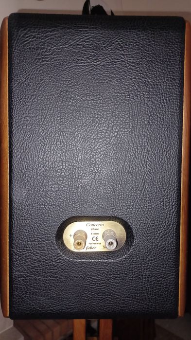 Sonus faber Concerto Home + Suportes SF Stone Wood