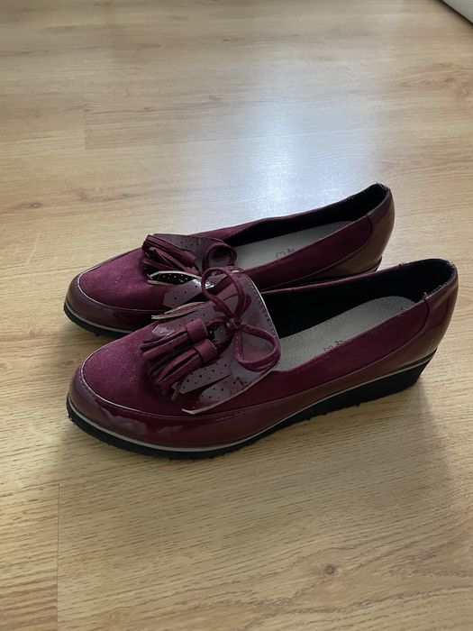 Buty damskie zamsz lakierka