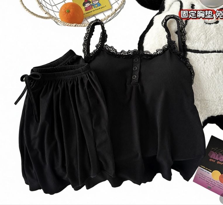 Піжамка чорного кольору ,розмір на XS .