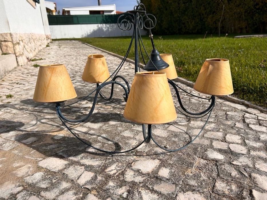 Candeeiros de teto em ferro