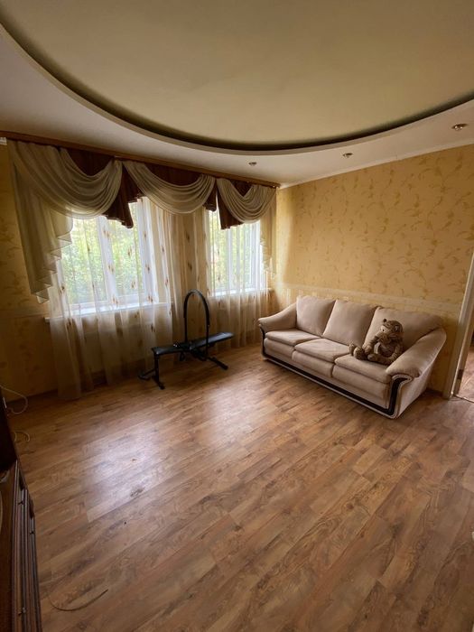 Продам сучасний будинок, сертификат