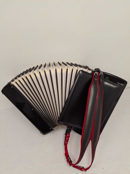 Akordeon Hohner Tango IVT 96 basów-4ch. stan BDB zamiana!!!