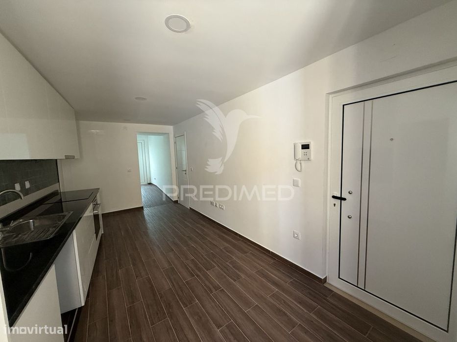 Apartamento T1 com Logradouro - Alcanena