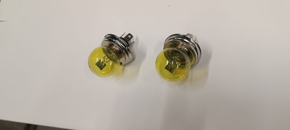 Fiat 126p żółte żarówki R2 dwie sztuki razem