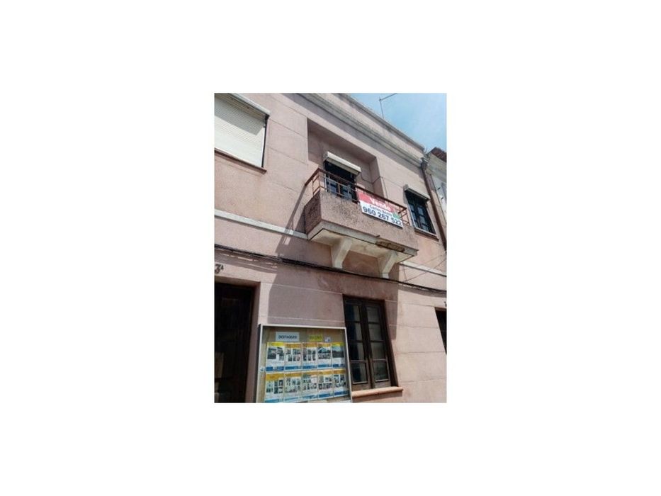 Prédio Urbano em Ruína com Projeto Aprovado para 3 Apartamentos | C...