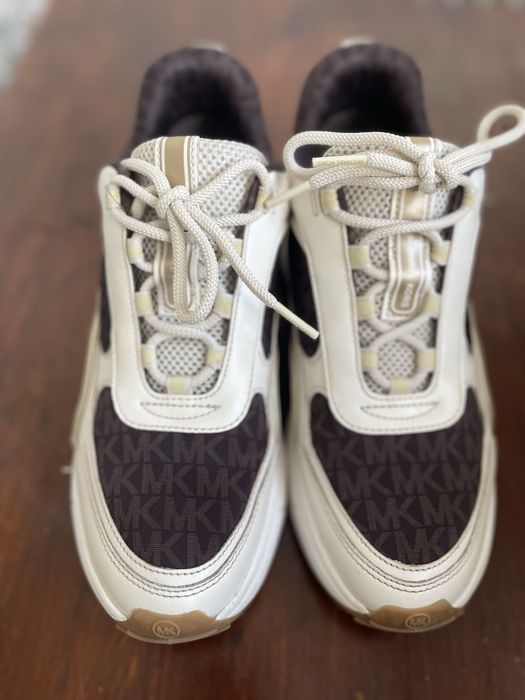 Продам кросівки Michael Kors оригінал розмір 40