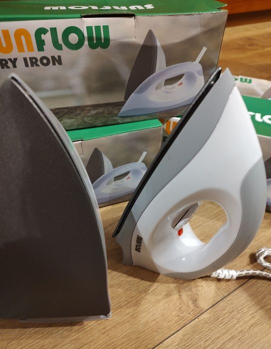 Dwa Mini Żelazka Turystyczne z Powłoką Teflonową SUNFLOW Nowe