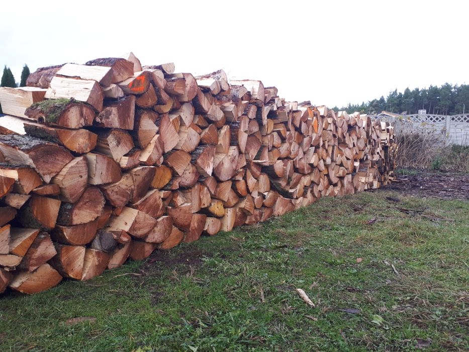 Drewno opałowe  połupane.