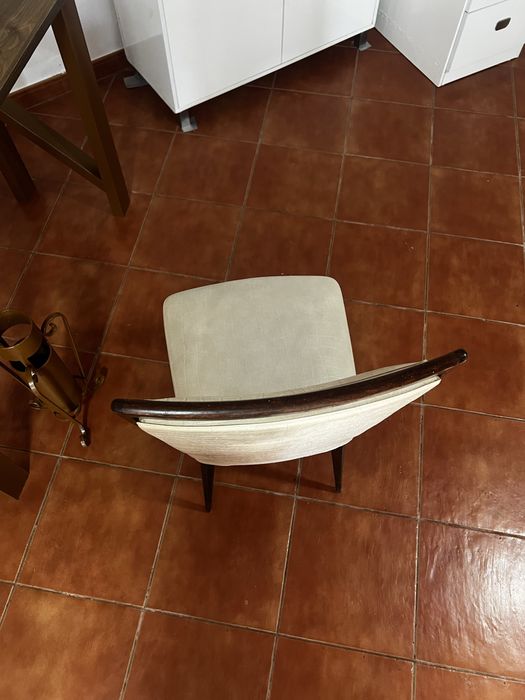 Cadeira de pele