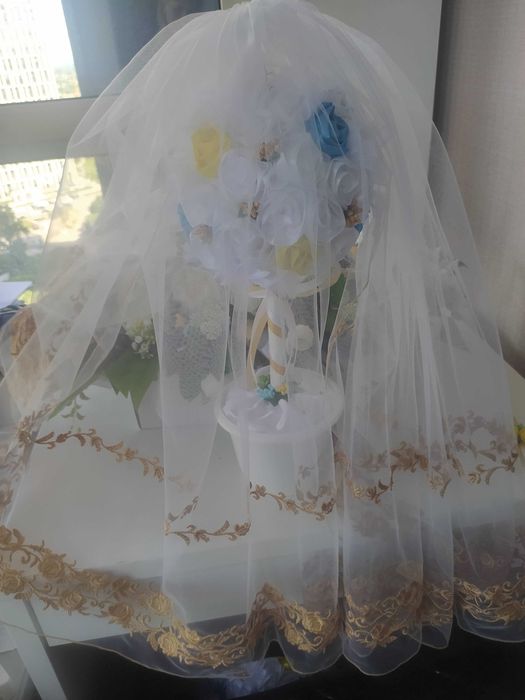 фата  фатинова біла с золотим , розшита золотом фата  Бело золотая
