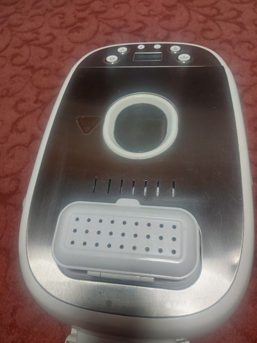 Продам хлебопечку Kenwood bm 900