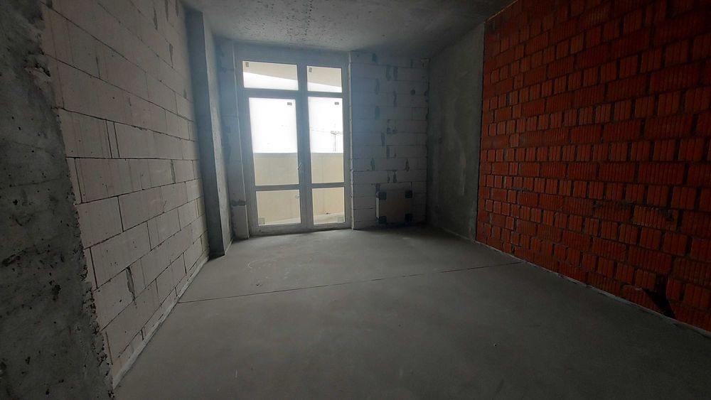 Продажа 3-х кім. квартири; вул. Кибальчича, 2