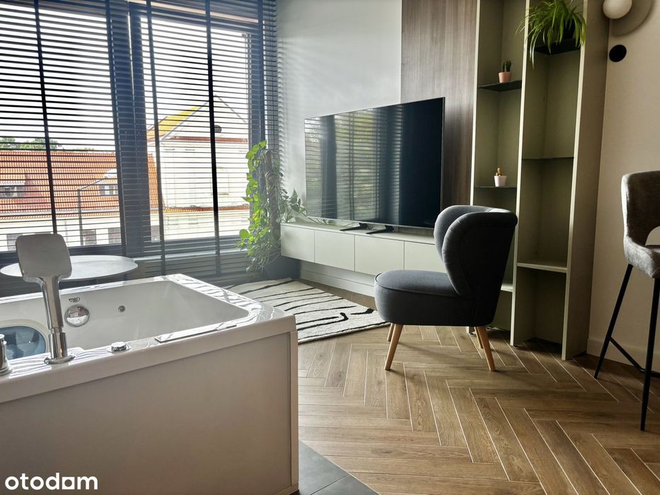 Lususowy atament# ścisłe centrum Lublina# NOWY# z jacuzzi w salonie#