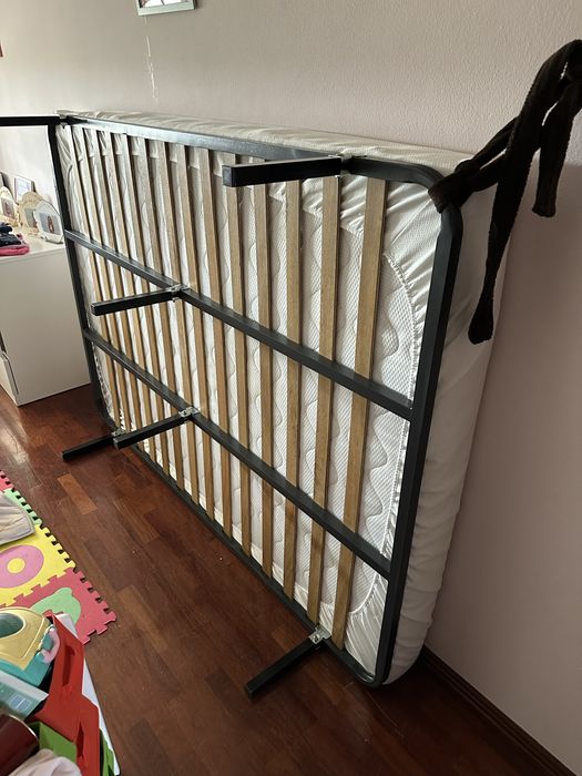 Cama  de casal 140x200 cm