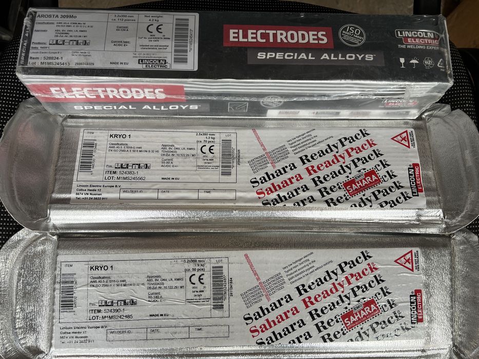 Електроди по нержавійці від  Lincoln Electric  д. 3,2 мм. Вага 4,2 кг (112 шт).