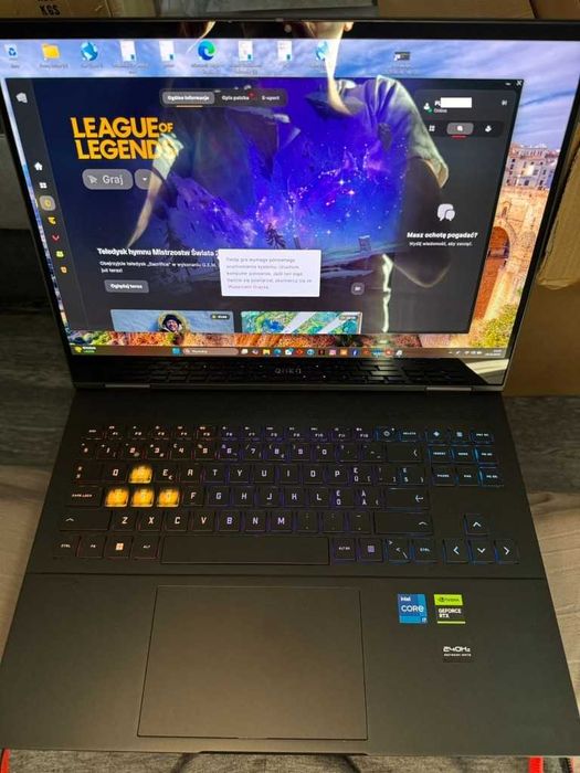 HP OMEN Transcend 16 OLED 240Hz i7-14700HX 16GB DDR5 2TB RTX4060 8GB