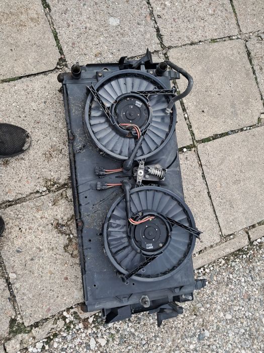Chłodnica wraz z wentylatorami T4