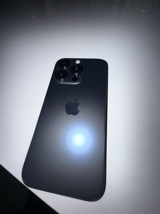 Iphon 15 pro i 14 pro