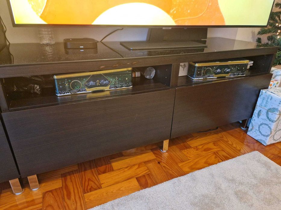 Móvel / Estante de sala Ikea