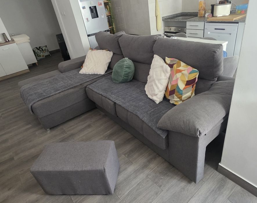 Sofá Chaise Long com puff