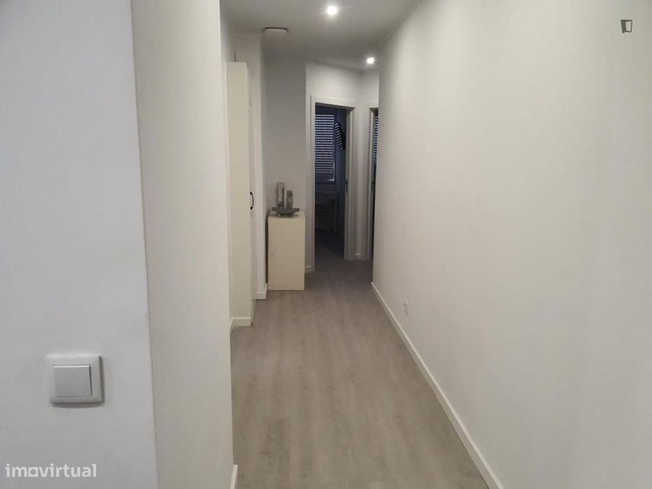 Quarto - localizado em Lumiar Lisbon
