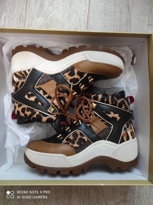 Ботинки женские, фирма Michael kors, размер 36.