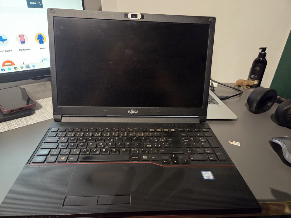 LAPTOPY Fujitsu Lifebook E series