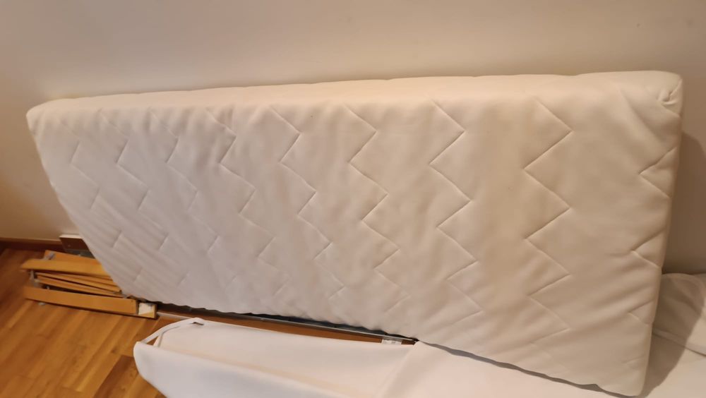 Cama criança IKEA Kritten com colchão