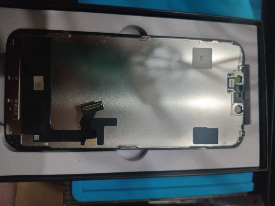Дисплей iPhone 14 чорний