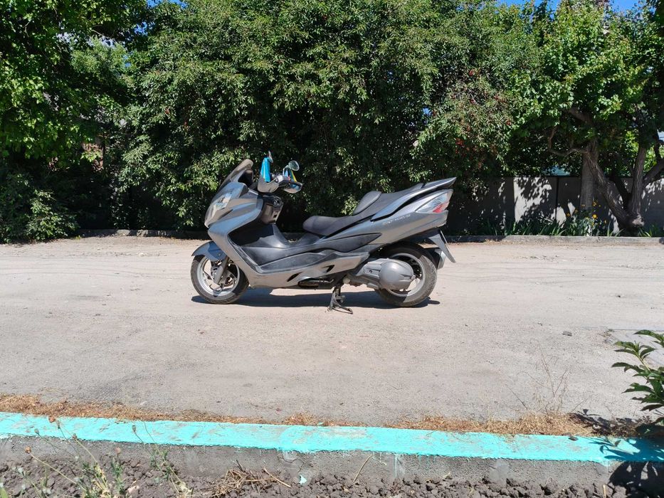 Продам максіскутер Suzuki SkyWave 250