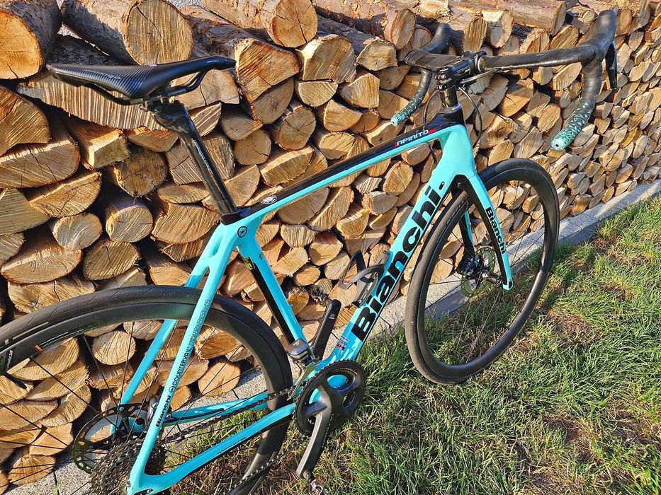 Bianchi Infinito CV Celeste, Ultegra Di2, koła karbon, rama 55 cm