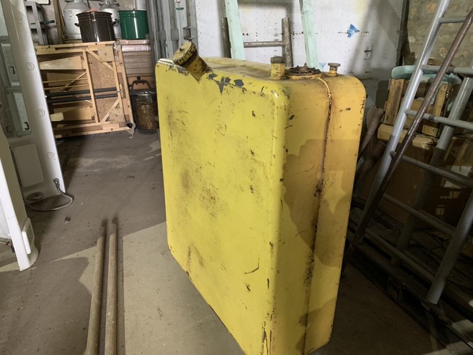 Продам авиационный бак для топлива 300 литров.