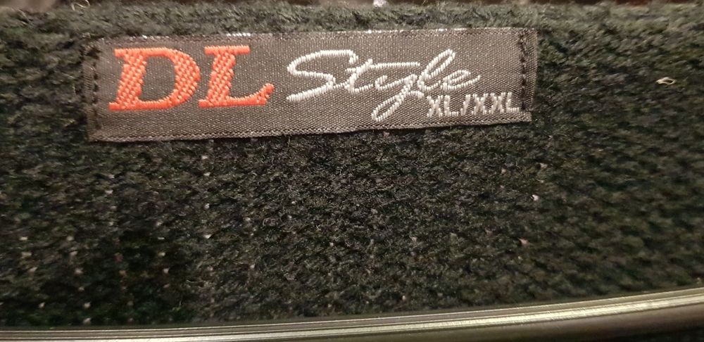 Sweterek czarny XL
