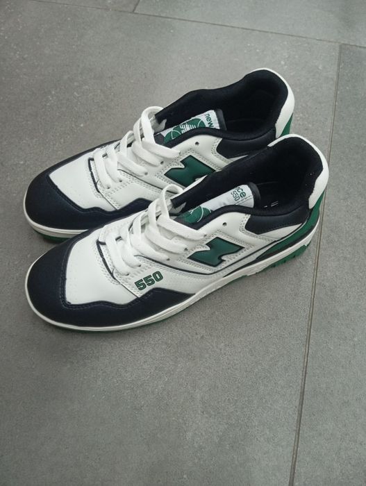 Продам New Balance 550