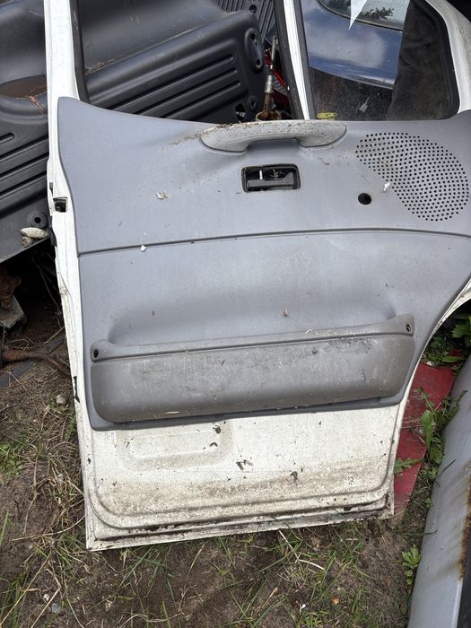 ford transit  drzwi fotele resory koła frelgi