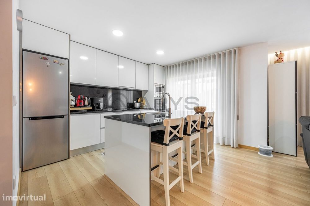 Apartamento T3 renovado — Braga (São José De São Lázaro E São João Do Souto), Braga