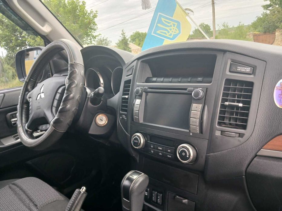 Mitsubishi Pajero Wagon IV