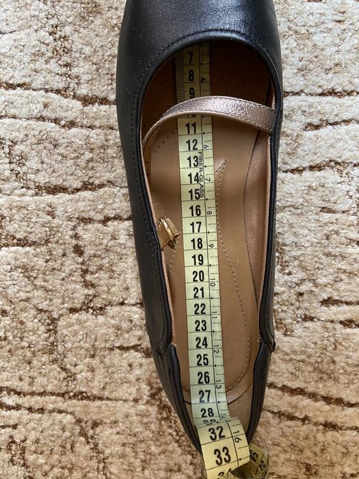 Жіночі туфлі з натуральноі шкіри  Clarks, розмір 42