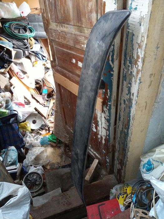 Продам  спойлер стекловолокно