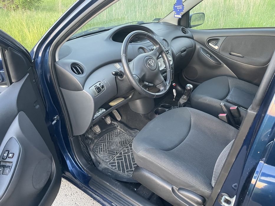 Toyota yaris 1,3 benzyna